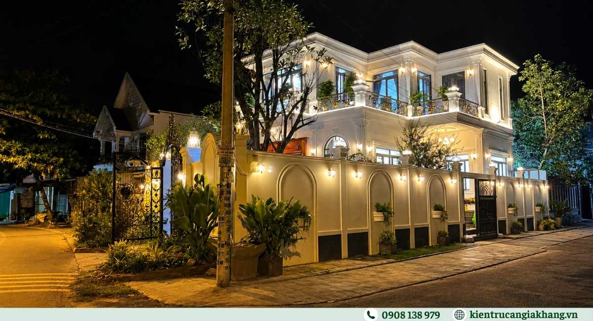 Biệt thự đơn lập với bốn mặt thoáng và sân vườn bao quanh